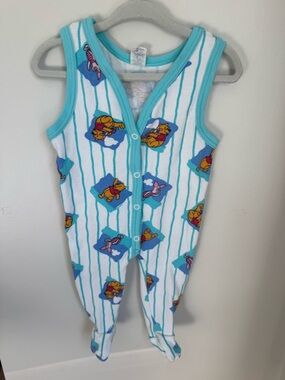Pooh Vintage Winnie The Pooh Footie Romper Size Small (0-3M)